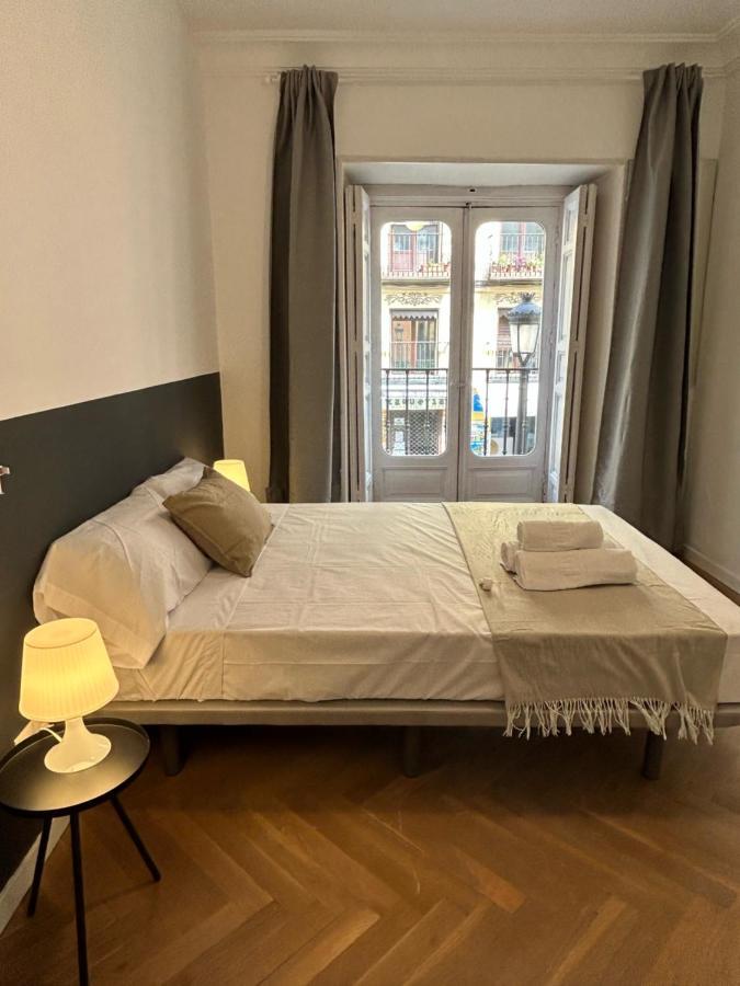 Villa Rooms Мадрид Екстериор снимка