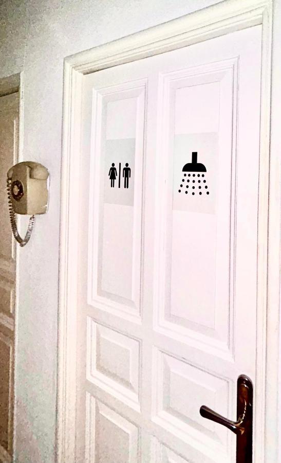 Villa Rooms Мадрид Екстериор снимка